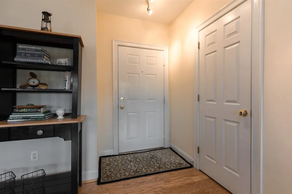 6 Bay Road Newmarket NH 03857