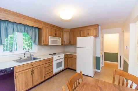 40 Woodridge Road Durham NH 03824