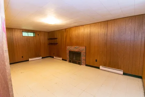 40 Woodridge Road Durham NH 03824