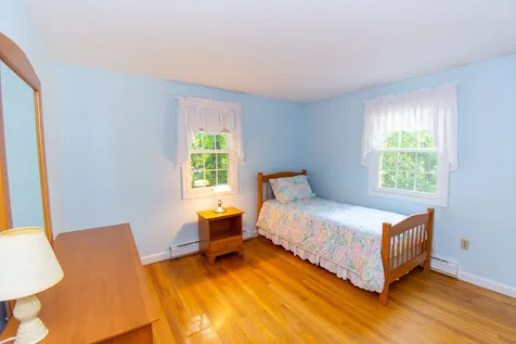 40 Woodridge Road Durham NH 03824