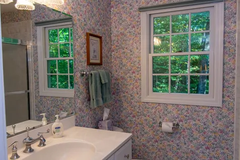 40 Woodridge Road Durham NH 03824