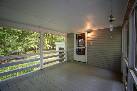 40 Woodridge Road Durham NH 03824