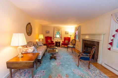 40 Woodridge Road Durham NH 03824