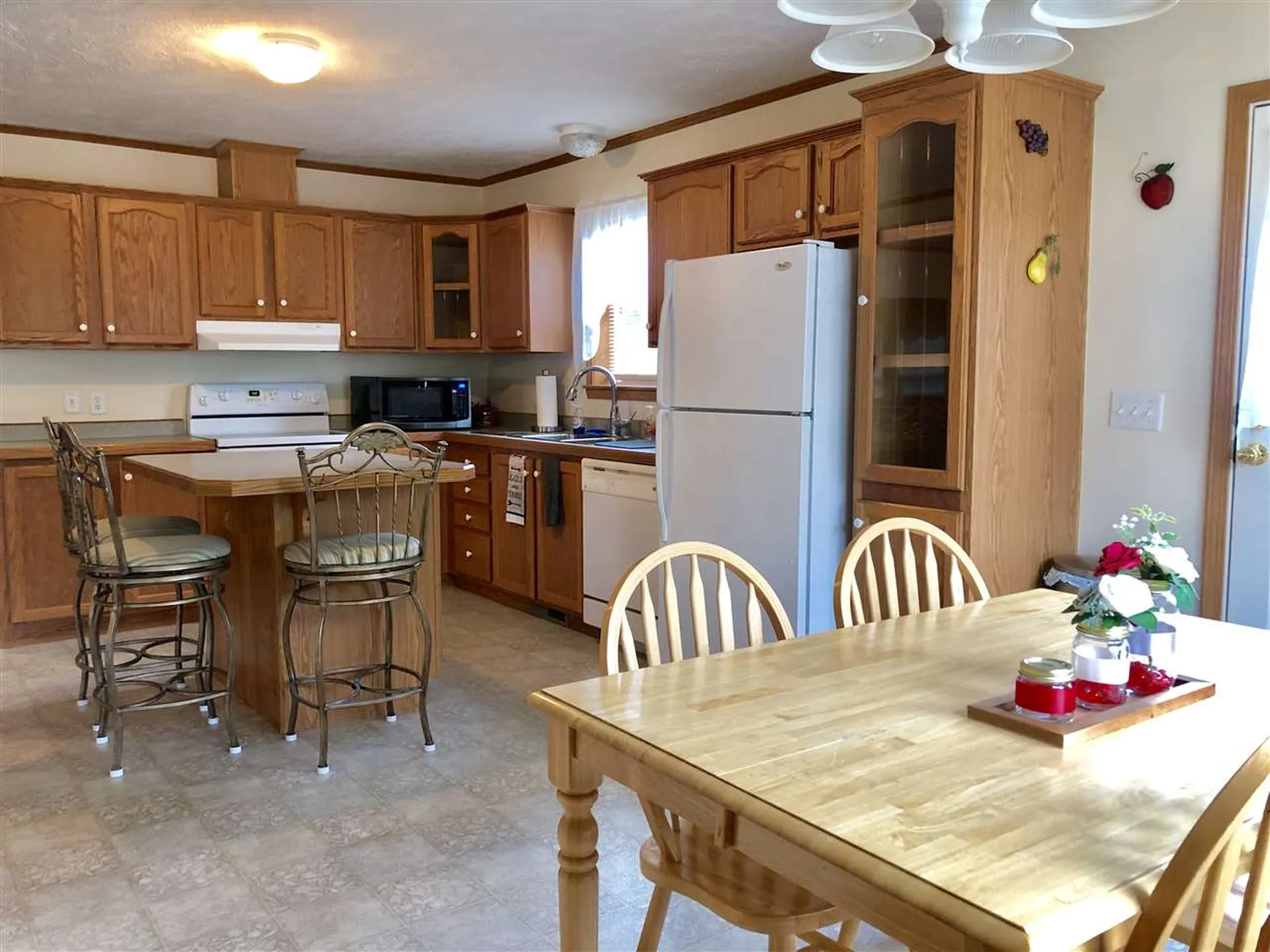 2 Fox Hill Circle Tilton NH 03276