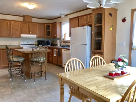 2 Fox Hill Circle Tilton NH 03276