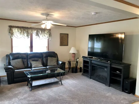 2 Fox Hill Circle Tilton NH 03276