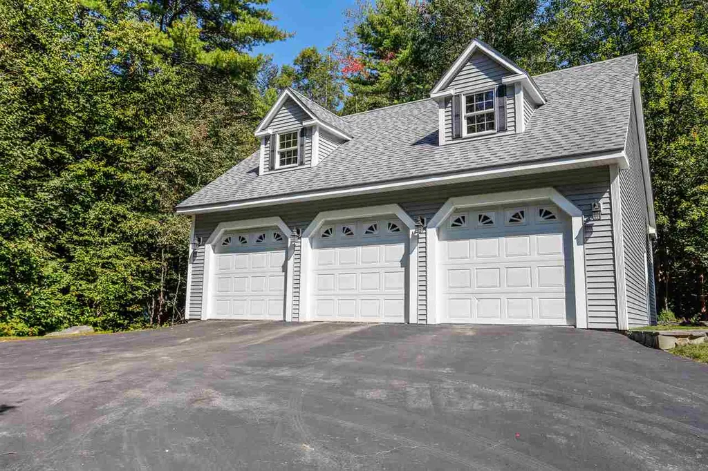 13 Dolloff Dam Road Nottingham NH 03290