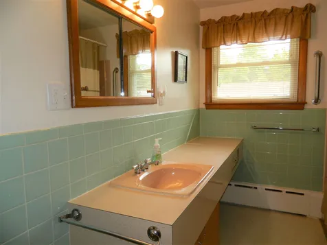 151 Kendall Street Franklin NH 03235