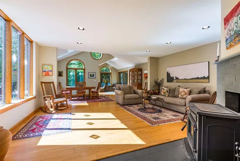 1013 South Street Brattleboro VT 05301