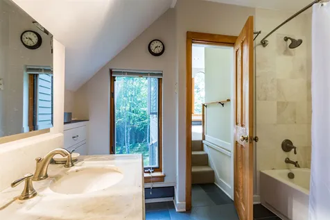 1013 South Street Brattleboro VT 05301