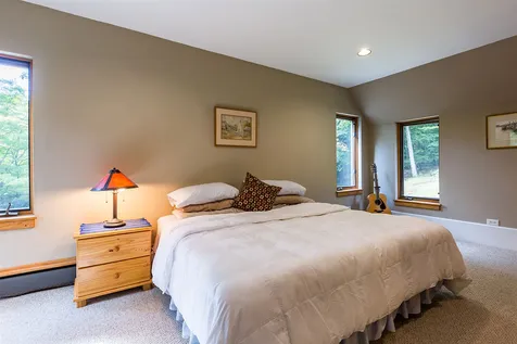 1013 South Street Brattleboro VT 05301
