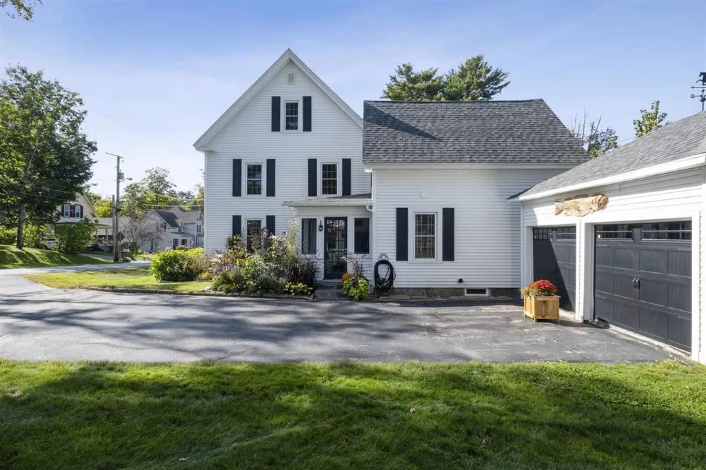 8 Lower Terrace Avenue Meredith NH 03253