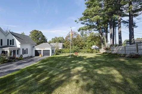 8 Lower Terrace Avenue Meredith NH 03253