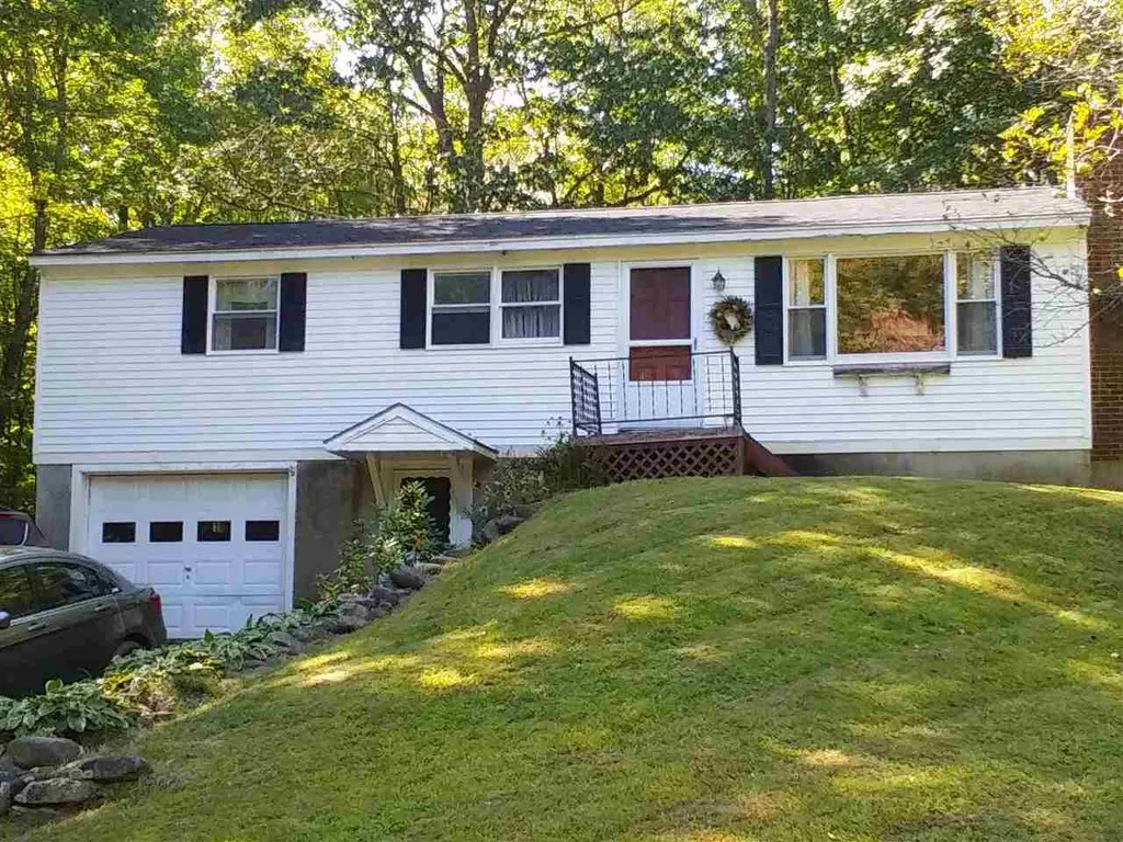 24 Dunlop Drive Tilton NH 03276