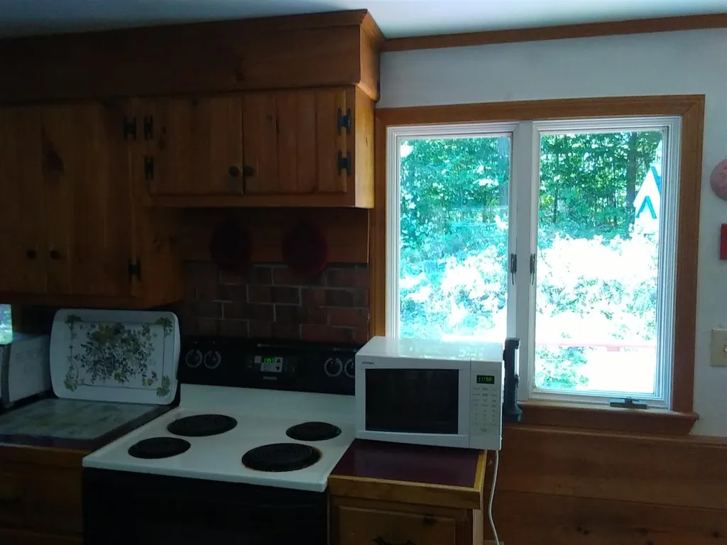 24 Dunlop Drive Tilton NH 03276