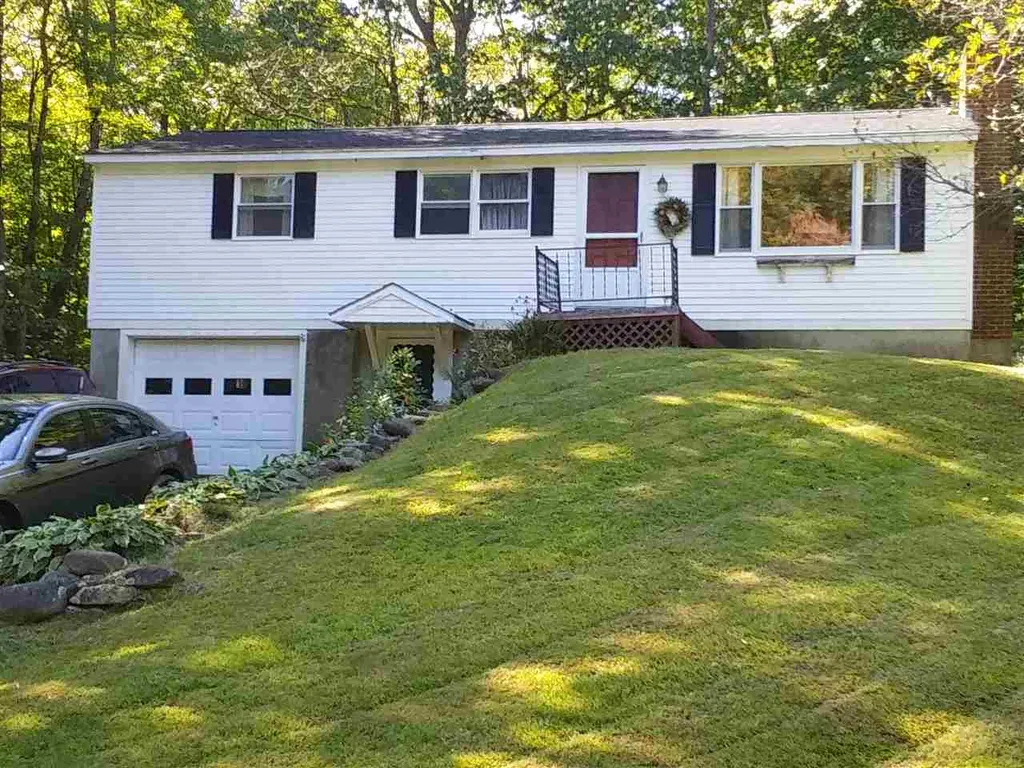 24 Dunlop Drive Tilton NH 03276