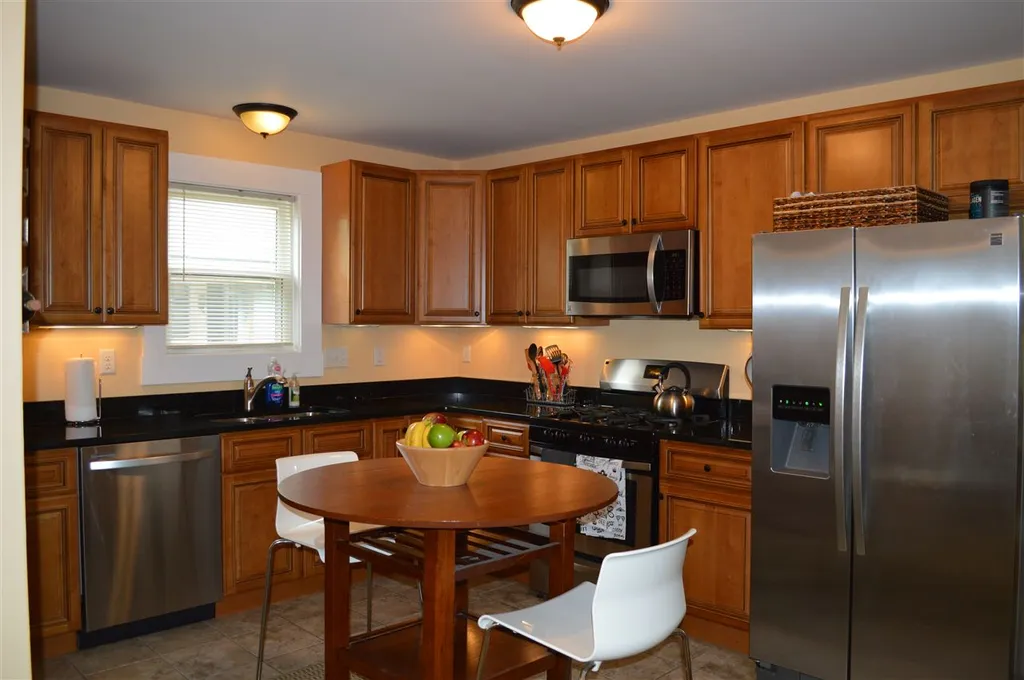 6 Spruce Street Concord NH 03301
