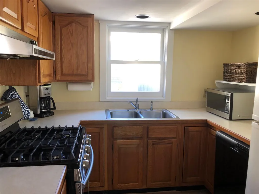 72 N Spring Street Concord NH 03301