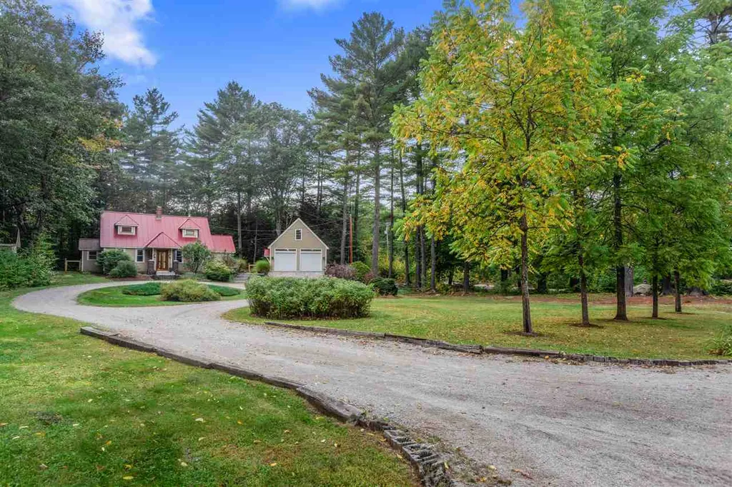 127 Old Mill Pond Road Henniker NH 03242