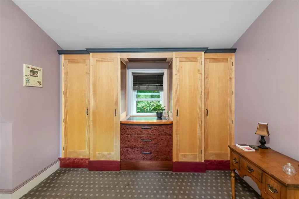 127 Old Mill Pond Road Henniker NH 03242