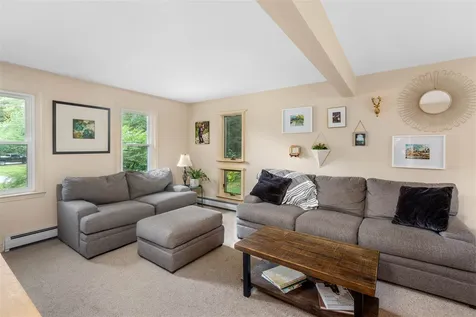 127 Old Mill Pond Road Henniker NH 03242