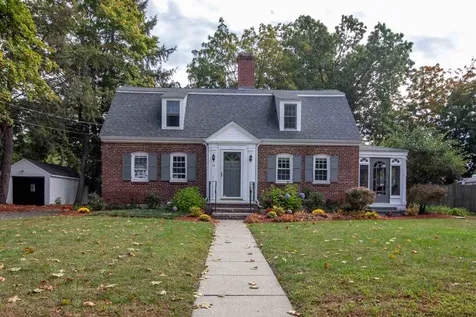 29 Chester Street Nashua NH 03064