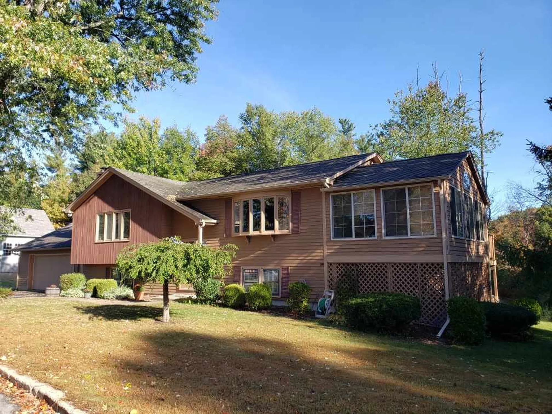 17 Sherwood Drive Hooksett NH 03106