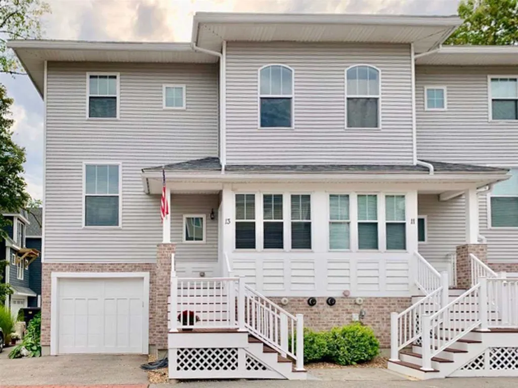 13 Olde Parish Way Portsmouth NH 03801