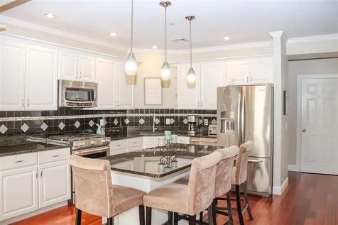 13 Olde Parish Way Portsmouth NH 03801