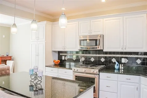 13 Olde Parish Way Portsmouth NH 03801