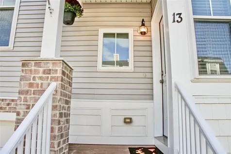 13 Olde Parish Way Portsmouth NH 03801