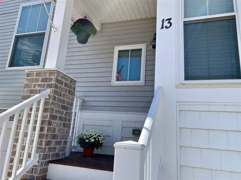 13 Olde Parish Way Portsmouth NH 03801