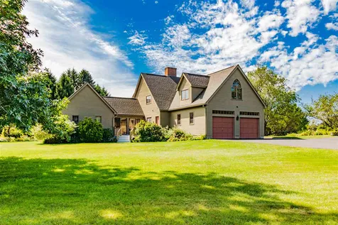 4 Apple Way Stratham NH 03885