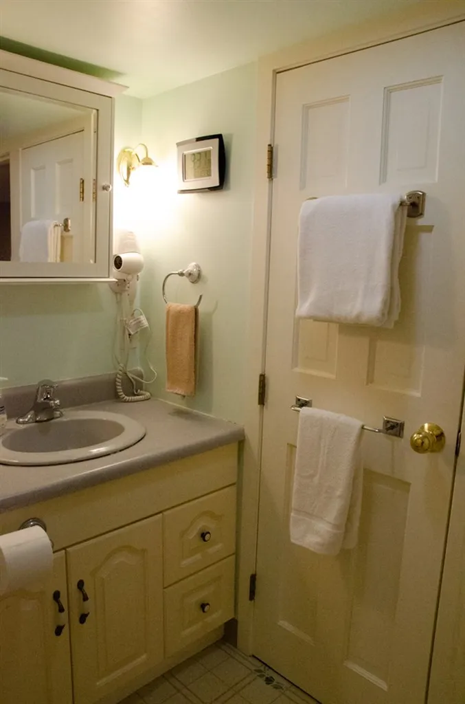 110 Cobble Hill Road Swanzey NH 03446