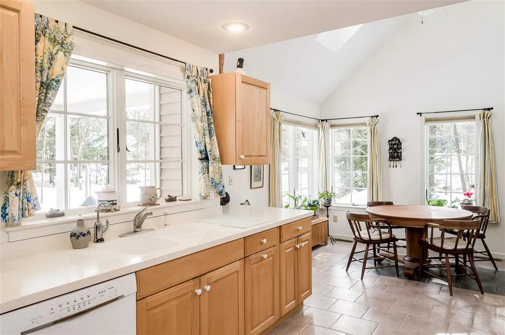 6 Fairchild Drive Durham NH 03824