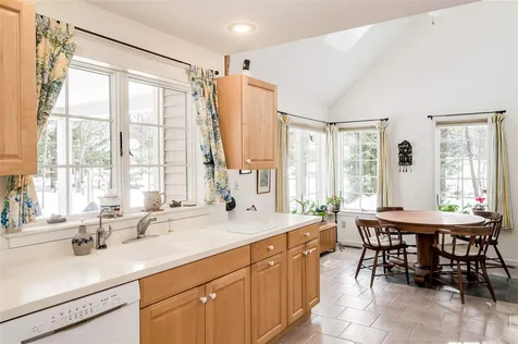 6 Fairchild Drive Durham NH 03824