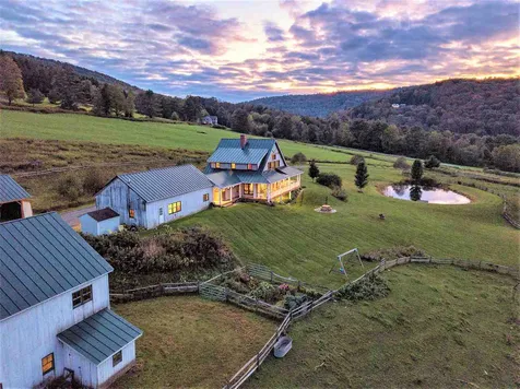 25 Hartwood Way Hartland VT 05048