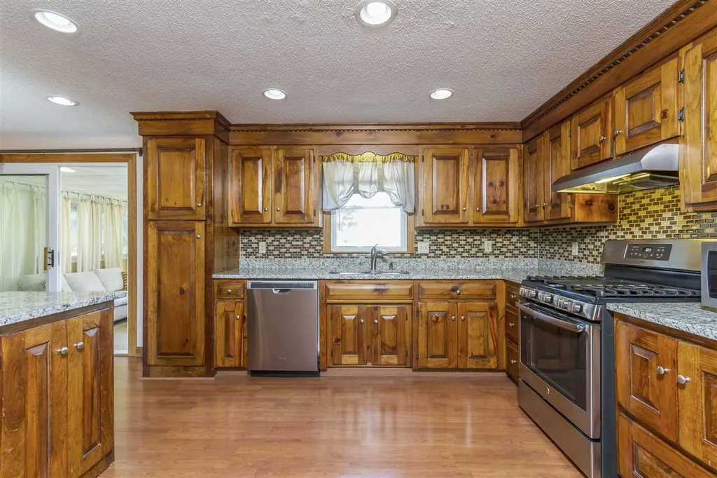 1 Hazel Avenue Nashua NH 03062