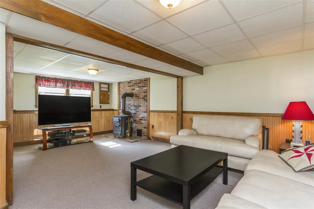 1 Hazel Avenue Nashua NH 03062