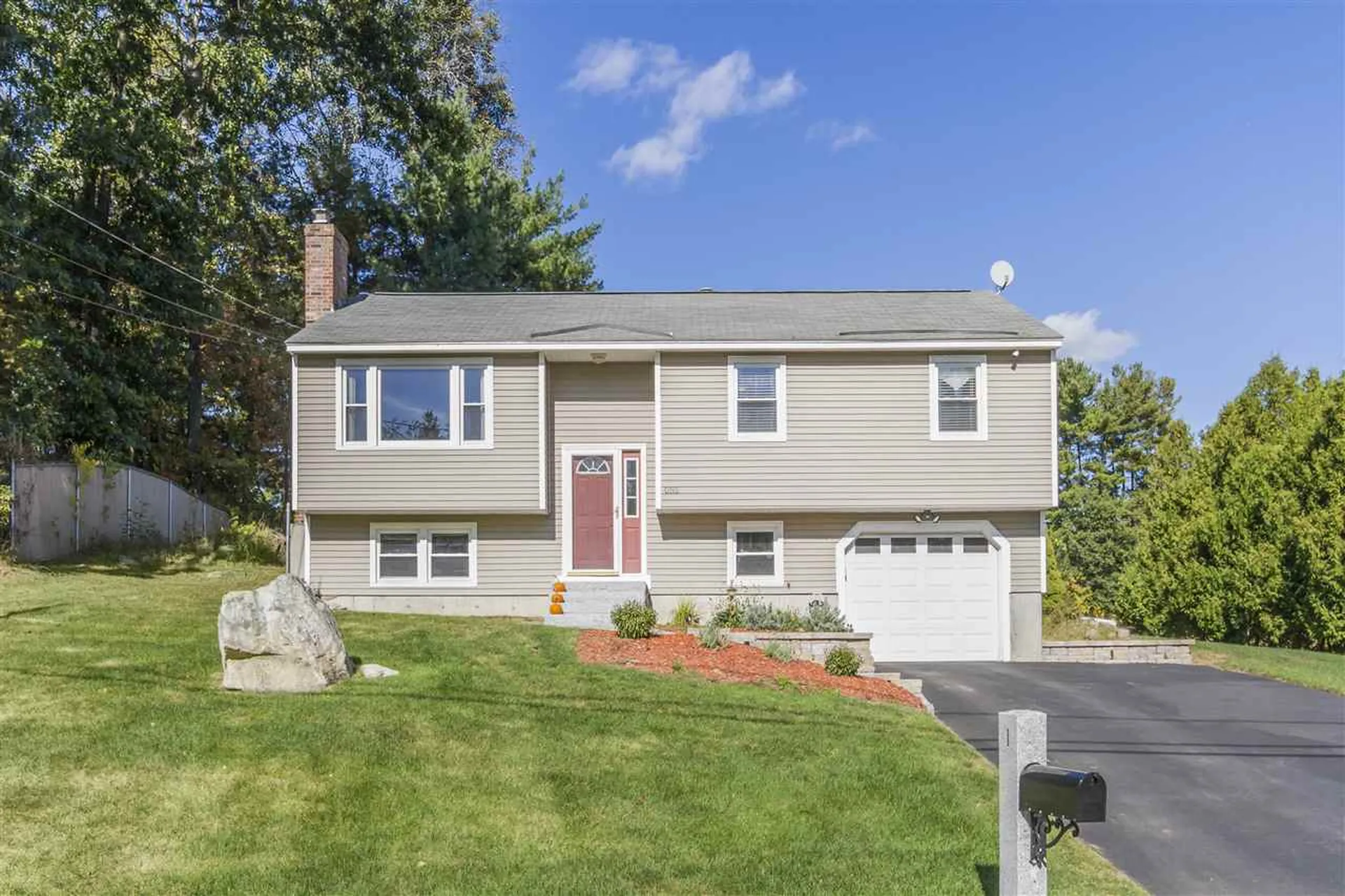 1 Hazel Avenue Nashua NH 03062