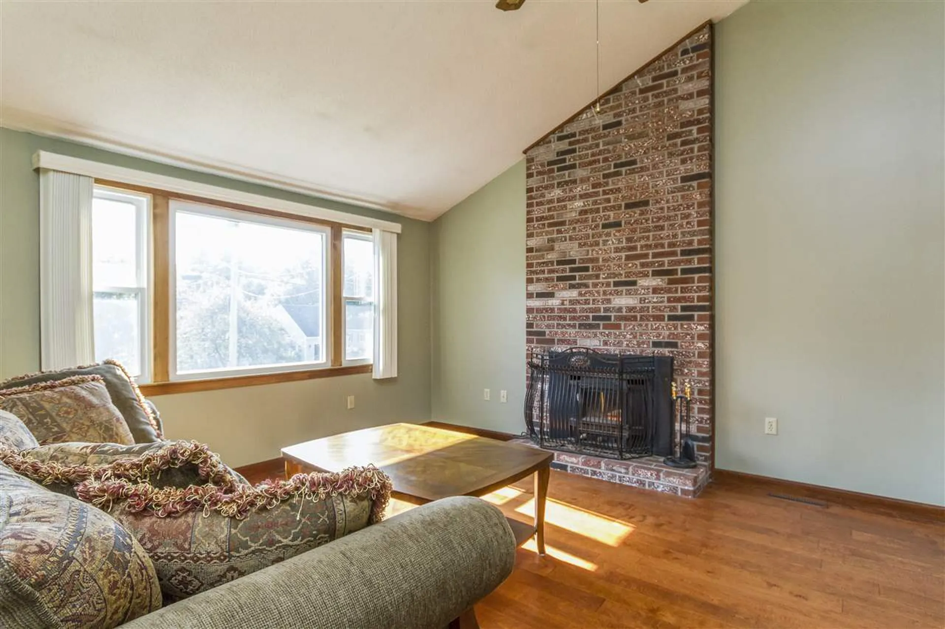 1 Hazel Avenue Nashua NH 03062