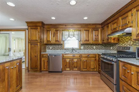 1 Hazel Avenue Nashua NH 03062