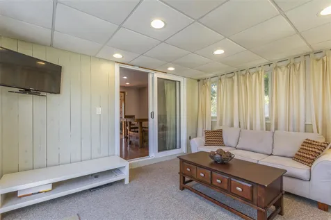 1 Hazel Avenue Nashua NH 03062