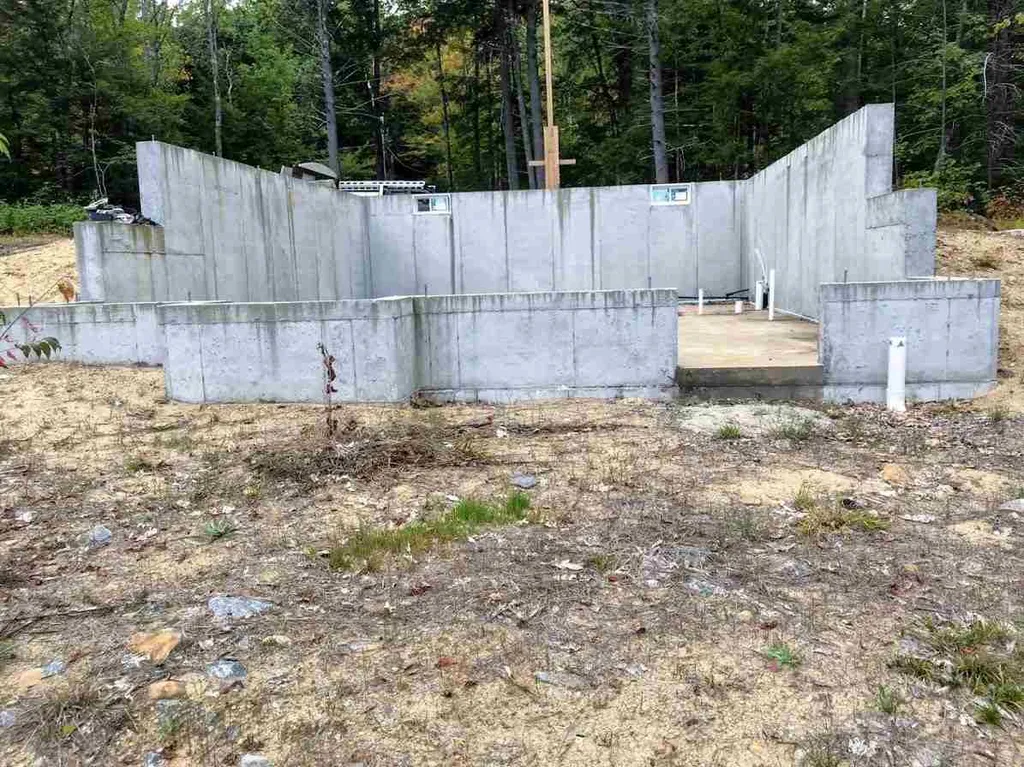 96 Seven Pines Road Holderness NH 03245
