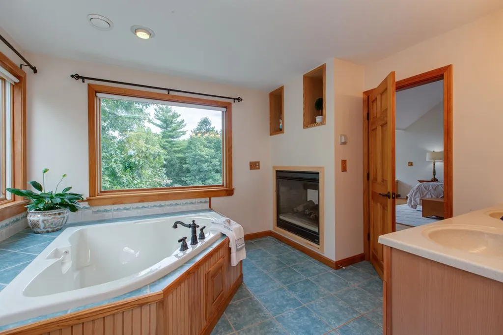 19 Kessler Way Barrington NH 03825
