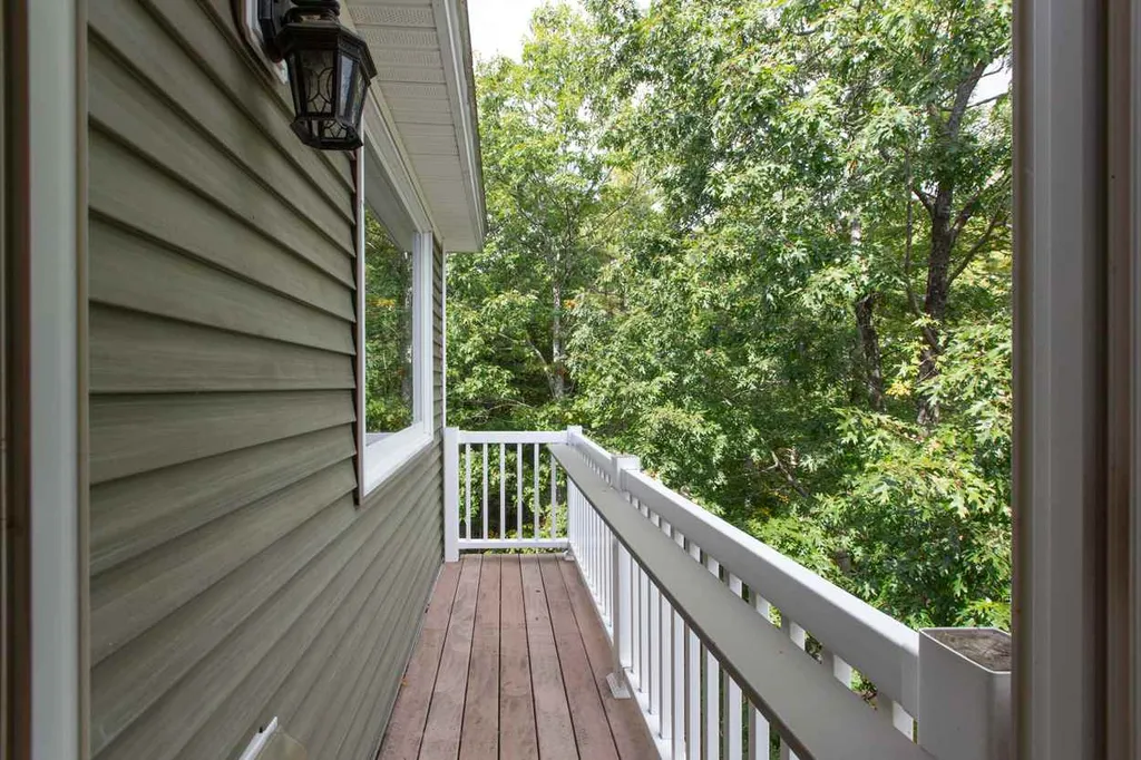 19 Kessler Way Barrington NH 03825