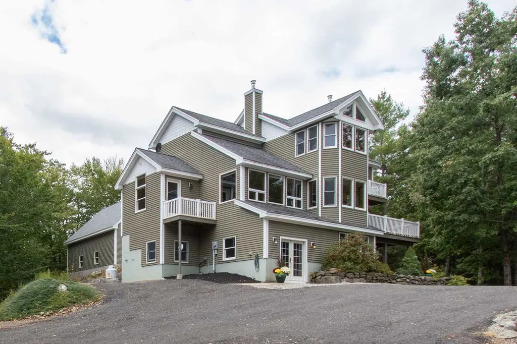19 Kessler Way Barrington NH 03825