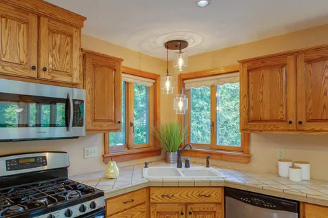 19 Kessler Way Barrington NH 03825
