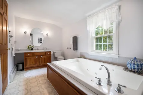 4a Pinewood Drive Amherst NH 03031