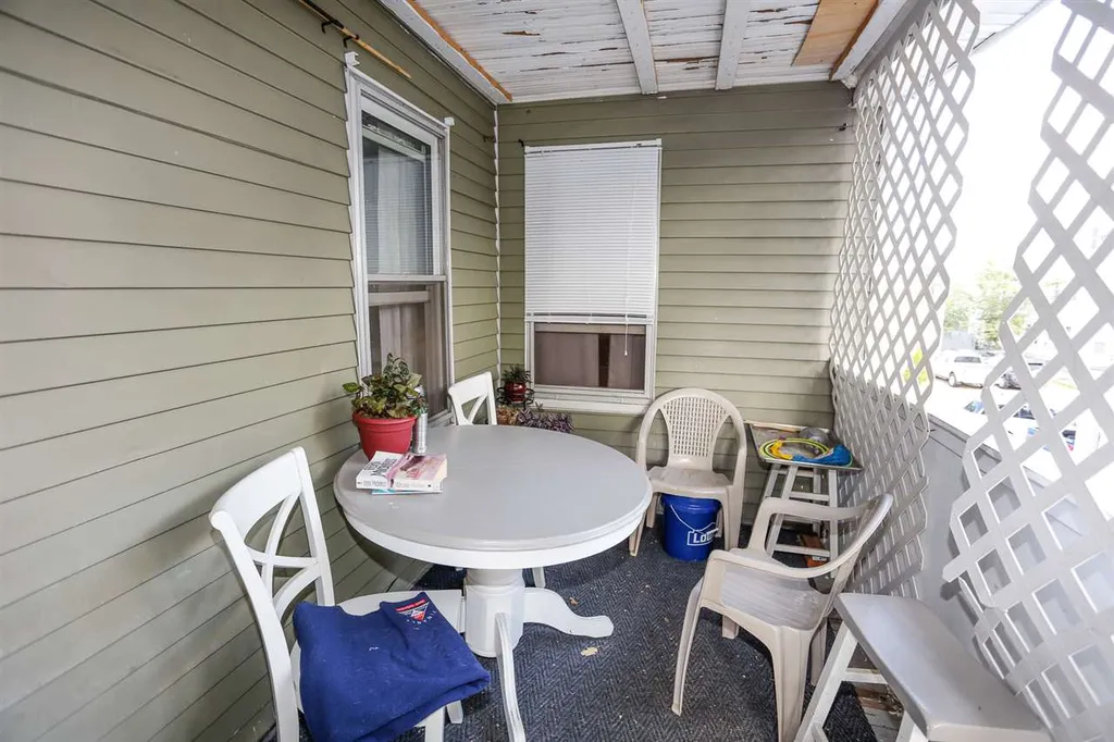97 Ash Street Nashua NH 03060